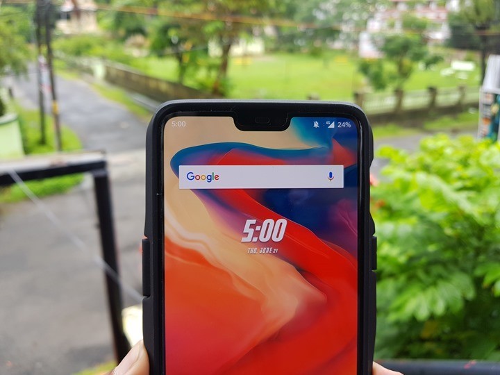 Disable display notch on OnePlus 6