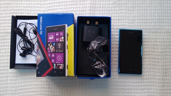 Lumia 720 unboxing (3)